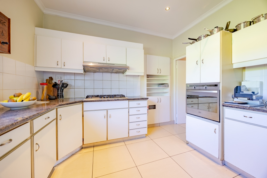 5 Bedroom Property for Sale in Milnerton Central Western Cape
